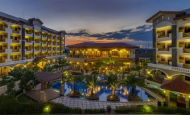 GOOD DEAL AT MARICIELO VILLAS 56.5 SQM AND 2 BEDROOMS WITH 1 PARKING |  LAS PIÑAS CITY