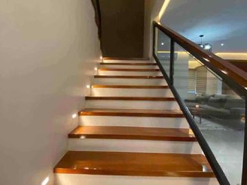 5 Bedrooms for rent fully furnished with swimming pool