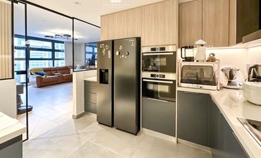Makati City, 2 Bedroom 2BR Condo for Sale at Garden Towers