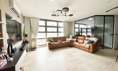 Makati City, 2 Bedroom 2BR Condo for Sale at Garden Towers