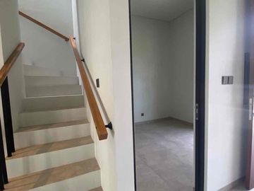 Rumah di Perum Alam Sutera, jl Sutera Gardenia Serpong Utara, Tangerang Selatan
