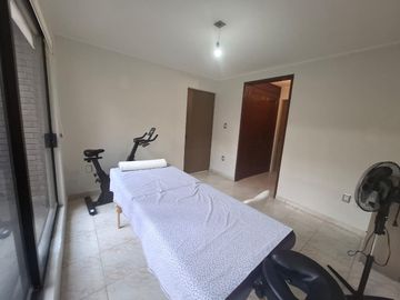 CONSULTORIO EN RENTA EN CERRO GORDO LEON GTO ZONA NORTE FRENTE A COSTCO.