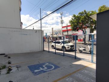 Edificio de 800 m² en Alquiler en Pomasqui