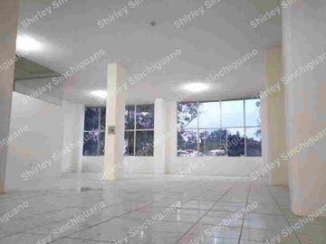 🏢 Local o casa comercial ideal en Cumbaya de 380m² esperándote en la zona de mayor tráfico