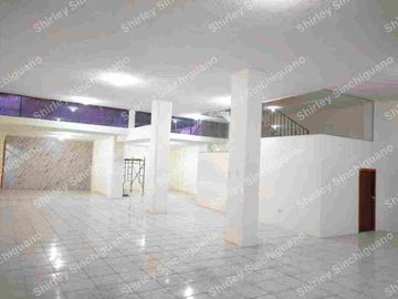 🏢 Local o casa comercial ideal en Cumbaya de 380m² esperándote en la zona de mayor tráfico