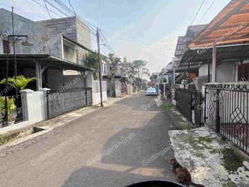 Disewakan Rumah Strategis Di Sarijadi