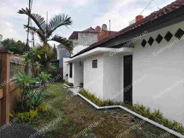 Disewakan Antapani u/ Rumah tinggal nyaman, aman dan asri posisi hoek