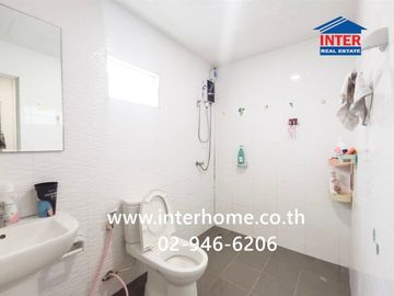 Two-story townhome, 17.4 sq.wa., Baan Pruksa 116 Rangsit Khlong Hok, near Future Park Rangsit, Soi Rangsit Khlong Hok, Khlong Hok Road, Rangsit-Nakhon