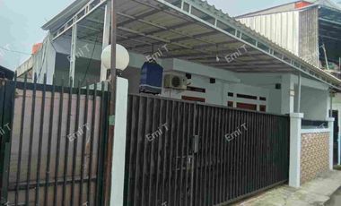 Rumah 1 lantai full Dak dan Bata Merah di Ciracas Jakarta Timur