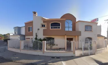 HERMOSA CASA DE LUJO A  LA VENTA