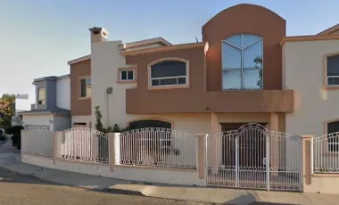 HERMOSA CASA DE LUJO A  LA VENTA