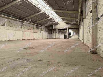 **BODEGA INDUSTRIAL l en RENTA  1,800 m² - Doble Acceso (Tráiler/Peatonal) - Zona Industrial*