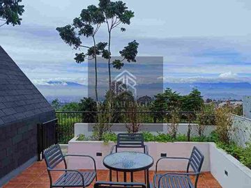 Dijual  Villa Terbaik Siap Huni di Sersan Bajuri Setiabudi Lembang Bandung