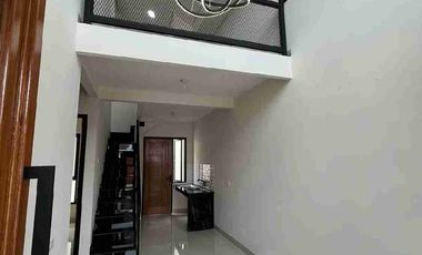 Rumah Baru Mezanine dekat Bubulak di Sindangbarang Kota Bogor