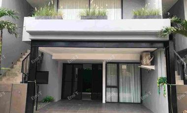Rumah Konsep Dobel Deker di Cilandak Jakarta Selatan