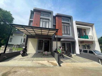Jual rumah baru ready dkt saung angklung udjo komplek green padasuka Bandung