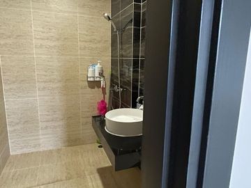 JUAL RUMAH BARU SEMI FURNISHED & SEMI HOEK CARSON GADING SERPONG