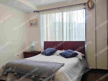 EN VENTA - CASA CON 3 DORMITORIOS AMPLIOS, sector Las Pencas - Av. Del Tejar.