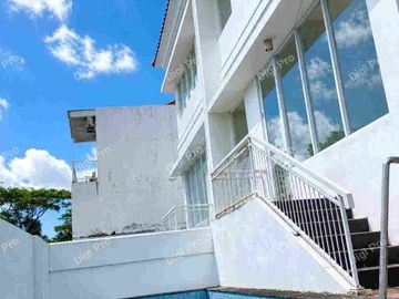 Dijual Citraland Celebes 10x20 Lengkap Kolam Renang