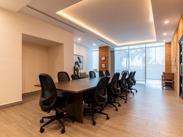 EN VENTA OFICINA ADECUADA DE 77 M² | HUMANA WORK CENTER