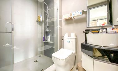 2 Bedroom 2BR Condo for Sale in BGC Fort Bonifacio Taguig City at 8 Forbestown Road