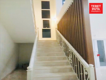 Dijual Rumah Cluster Cipinang Lokasi Strategis Nyaman Jalan 2 Mobil