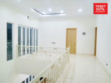 Dijual Rumah Cluster Cipinang Lokasi Strategis Nyaman Jalan 2 Mobil