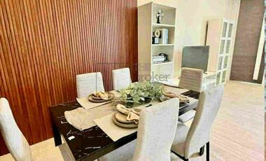 MODERN TOWNHOUSE FOR SALE IN ACACIA ESTATES MAHOGANY PLACE