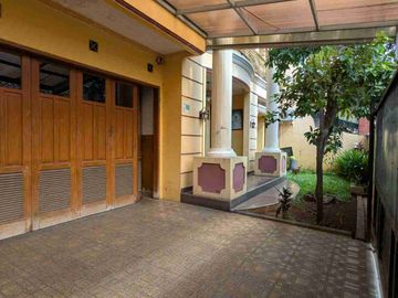 rumah 5+1 kamar luas 252m²
Jatiwaringin pondok gede
