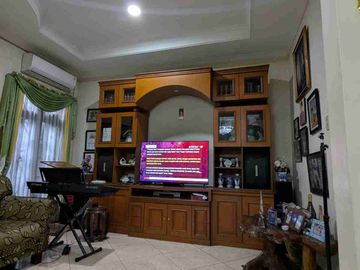 rumah 5+1 kamar luas 252m²
Jatiwaringin pondok gede