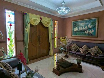 rumah 5+1 kamar luas 252m²
Jatiwaringin pondok gede