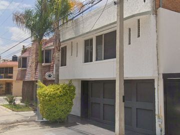 Casa en venta Balcones del Valle 1ra Secc, San Luis Potosí, S.L.P. NF