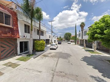 Casa en venta Balcones del Valle 1ra Secc, San Luis Potosí, S.L.P. NF