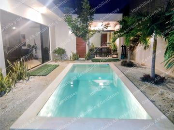 Casa 2 Niveles en Privada, Cholul al Norte de Merida, Yuc.