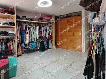 Hermoso y amplio departamento en Acapatzingo con bonita vista. C=203M2
