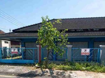 DIJUAL TEMPAT USAHA, TOKO, RUMAH DI JALAN RAYA DI BANYUMANIK SEMARANG