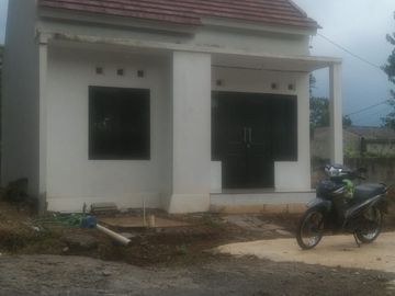 Rumah baru harga murah  siap huni di cepoko gunungpati
