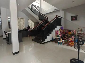 Rumah Second Sukolilo Dian Regency Dekat Pakuwon City, Dekat ITS