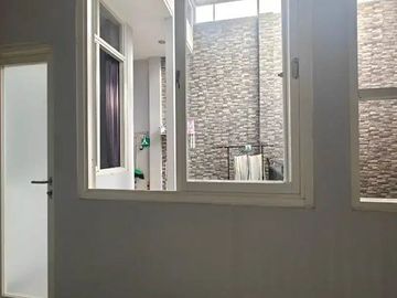 Rumah Second Sukolilo Dian Regency Dekat Pakuwon City, Dekat ITS