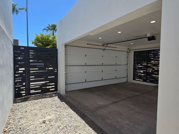 CASA DE RENTA EN UNA PLANTA EN AUREA RESIDENCIAL