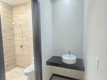 CASA DE RENTA EN UNA PLANTA EN AUREA RESIDENCIAL