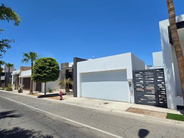 CASA DE RENTA EN UNA PLANTA EN AUREA RESIDENCIAL