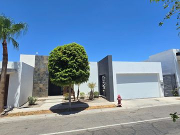 CASA DE RENTA EN UNA PLANTA EN AUREA RESIDENCIAL