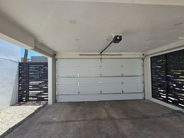 CASA DE RENTA EN UNA PLANTA EN AUREA RESIDENCIAL