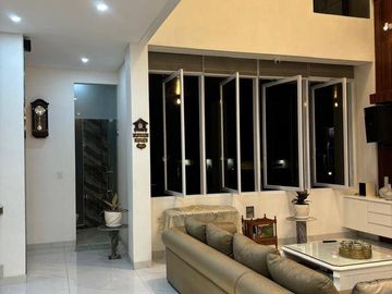 DIJUAL RUMAH FULL FURNISHED CLUSTER AMALFI GADING SERPONG