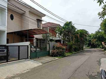 Rumah Siap Huni Cinere Estate Depok 2 Lantai LT 130 LB 160 SHM