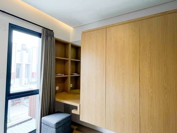 Dijual Rumah Bagus 2 Lantai Posisi Dekat Club House Tabebuya Invensihaus R