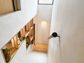 Dijual Rumah Bagus 2 Lantai Posisi Dekat Club House Tabebuya Invensihaus R