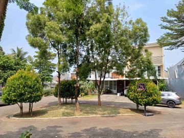 Rumah Citra grand hadap taman, dijual cepat