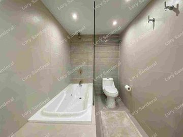 HERMOSO DEPARTAMENRO EN RENTA AMUEBLADO CON TERRAZA PRIVADA Y GYM